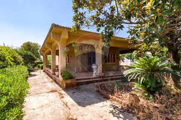 casa indipendente in vendita a Carini in zona Villagrazia di Carini