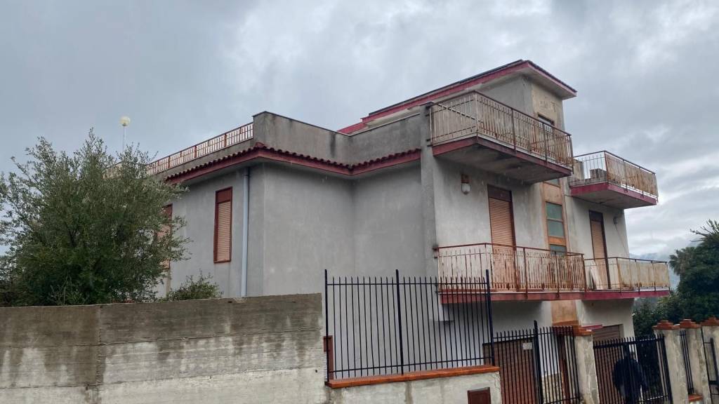 casa indipendente in vendita a Carini