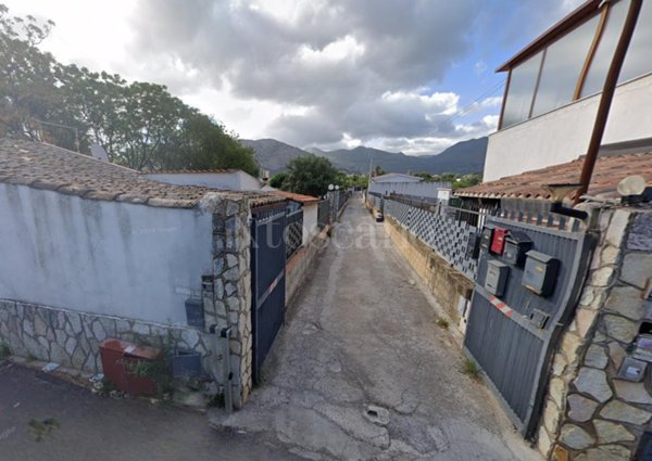 casa indipendente in vendita a Carini