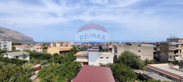 appartamento in vendita a Carini in zona Villagrazia di Carini