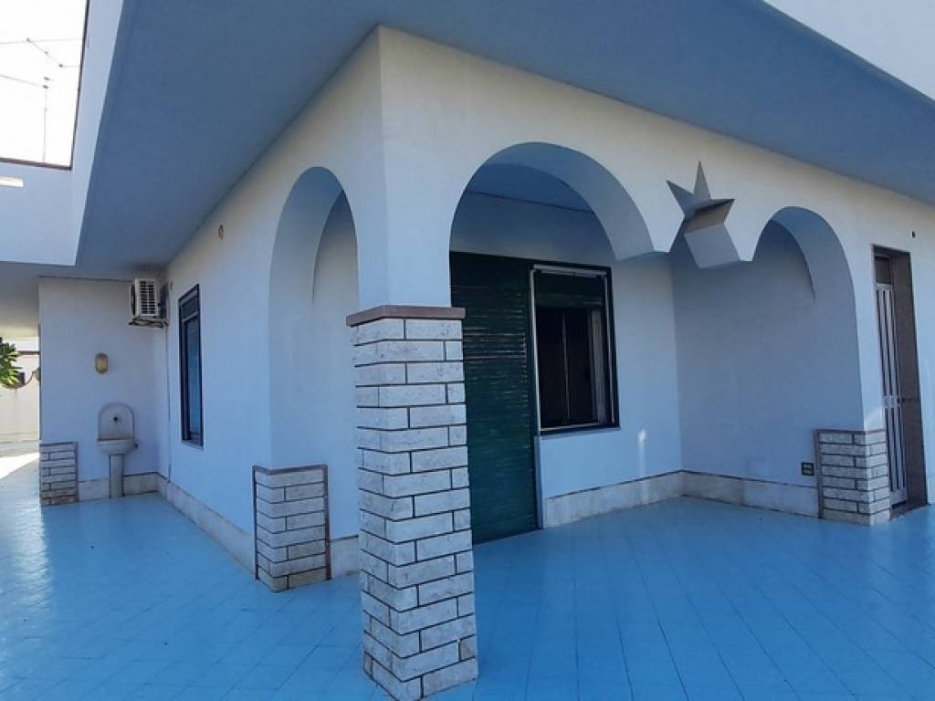 casa indipendente in vendita a Carini