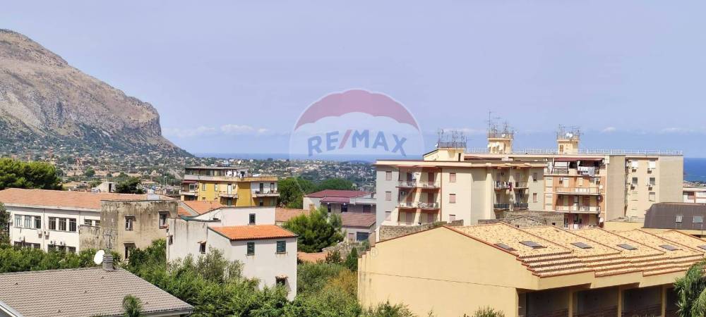 appartamento in vendita a Carini in zona Villagrazia di Carini