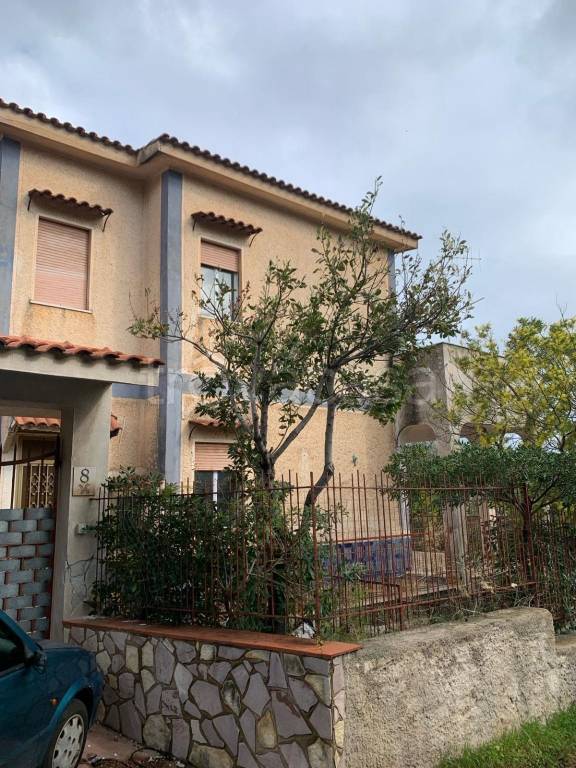 casa indipendente in vendita a Carini in zona Villagrazia di Carini