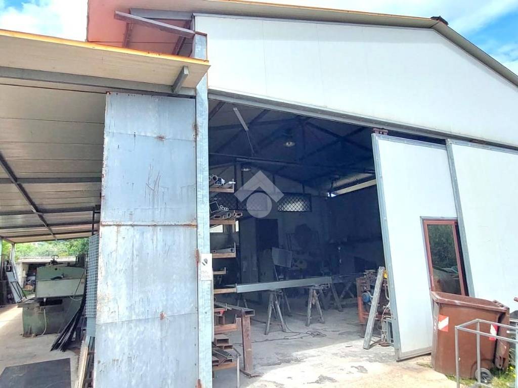 negozio in vendita a Carini