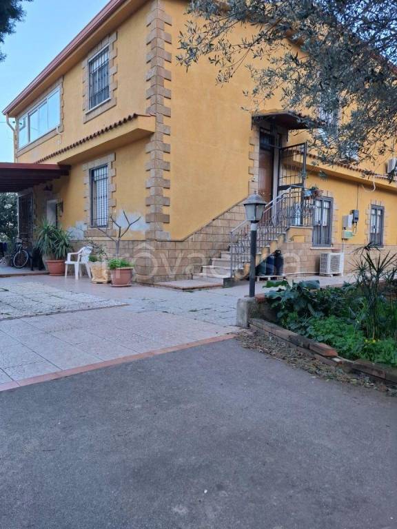 casa indipendente in vendita a Carini in zona Villagrazia di Carini