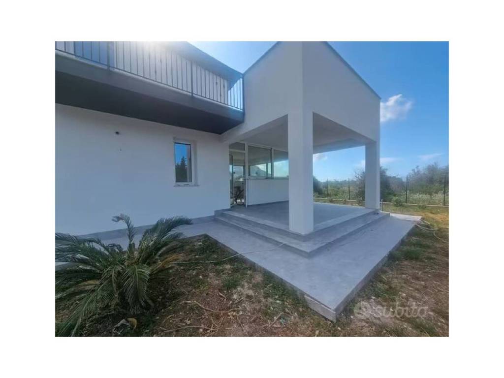 casa indipendente in vendita a Carini in zona Villagrazia di Carini