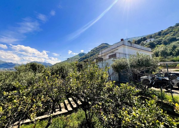 casa indipendente in vendita a Carini