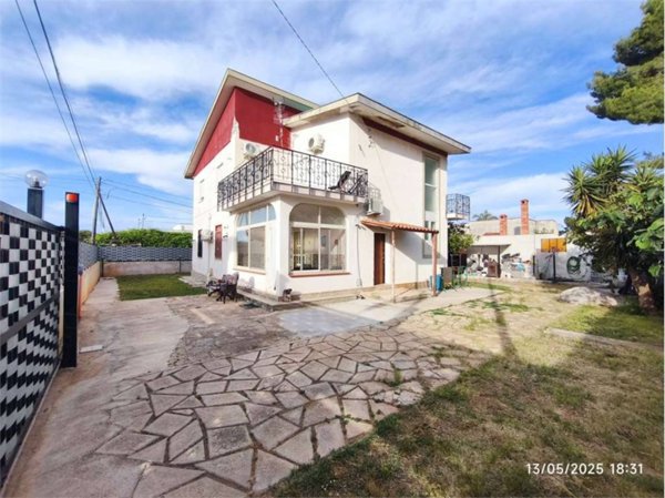 casa indipendente in vendita a Carini