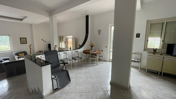 casa indipendente in vendita a Carini
