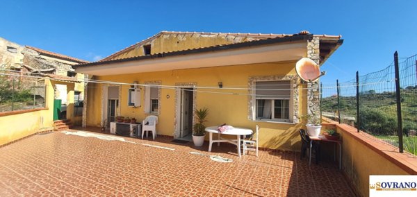 casa indipendente in vendita a Carini