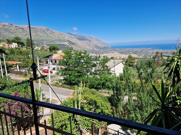 casa indipendente in vendita a Carini