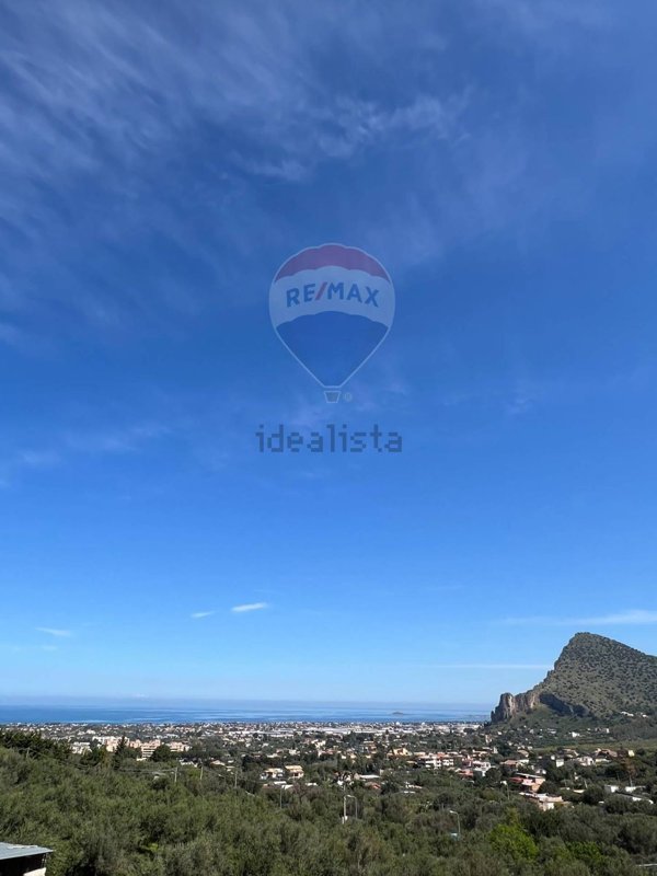 casa indipendente in vendita a Carini