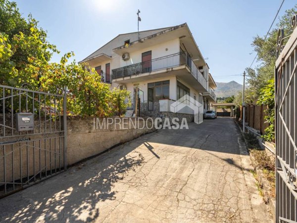 casa indipendente in vendita a Carini