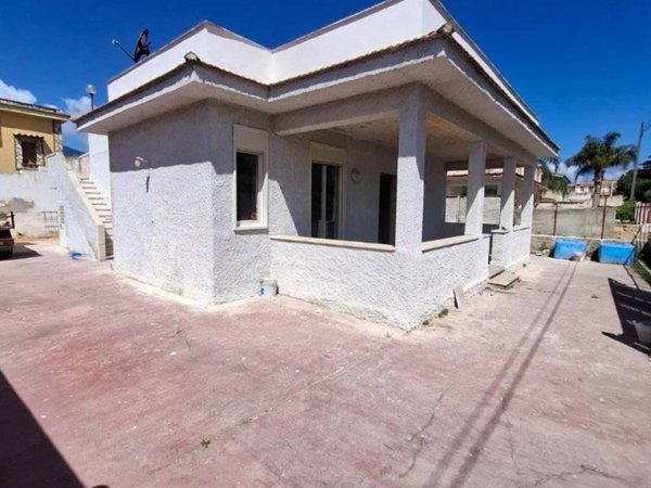 casa indipendente in vendita a Carini
