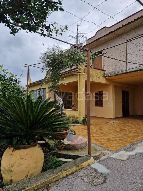 casa indipendente in vendita a Carini in zona Villagrazia di Carini