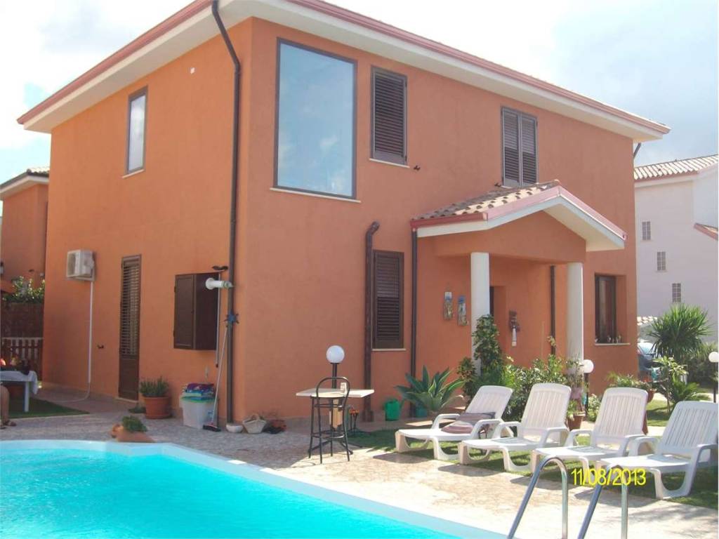 casa indipendente in vendita a Carini in zona Villagrazia di Carini