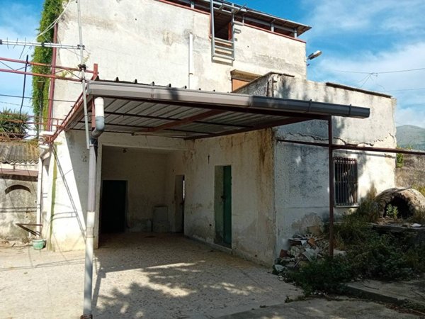casa indipendente in vendita a Carini in zona Bivio Foresta