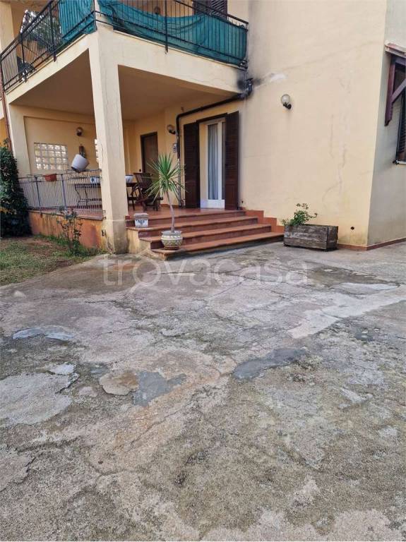 casa indipendente in vendita a Carini in zona Villagrazia di Carini
