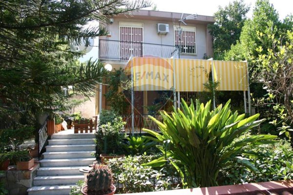 casa indipendente in vendita a Carini