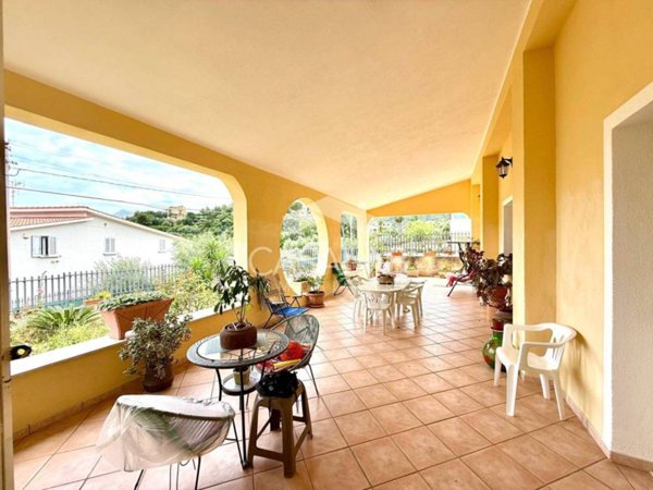 casa indipendente in vendita a Carini