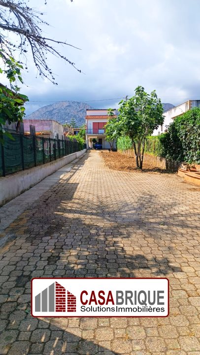 casa indipendente in vendita a Carini