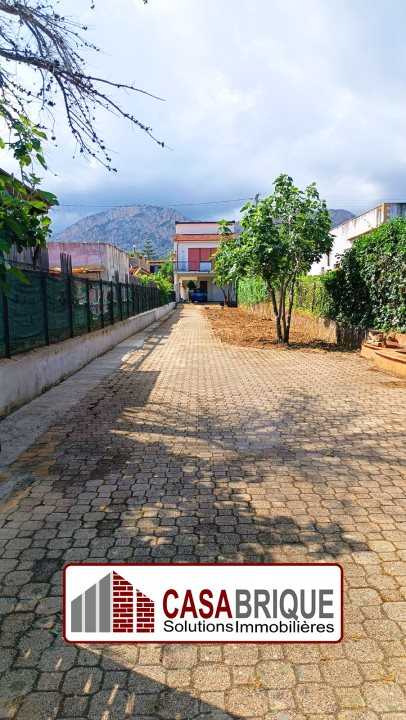 casa indipendente in vendita a Carini