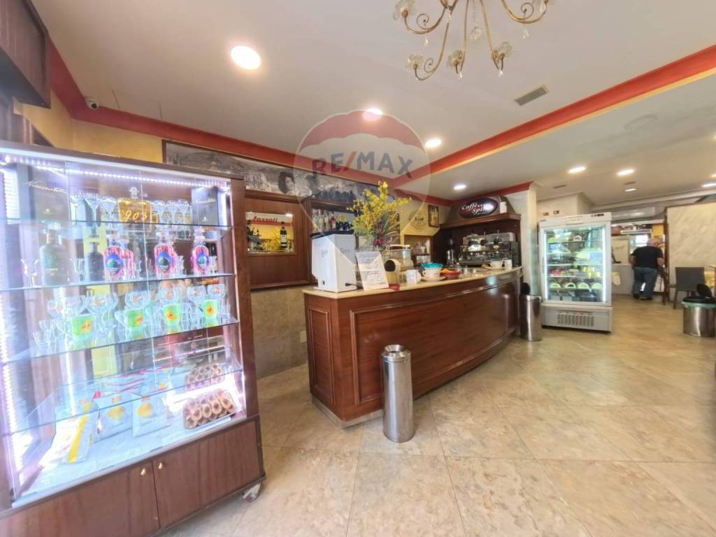 negozio in vendita a Carini in zona Villagrazia di Carini
