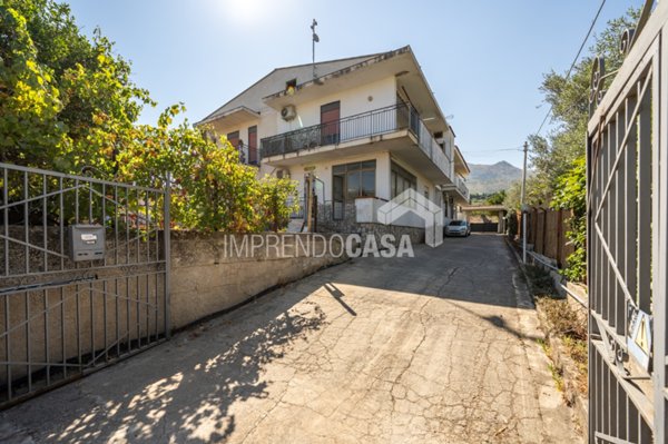 casa indipendente in vendita a Carini