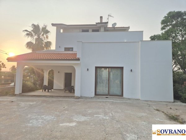 casa indipendente in vendita a Carini
