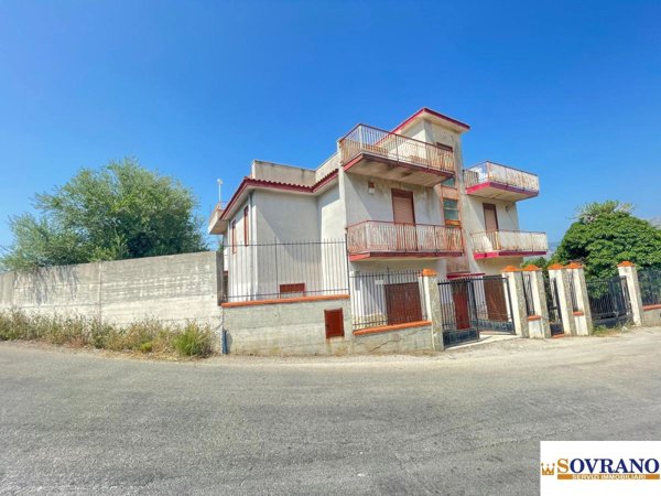 casa indipendente in vendita a Carini
