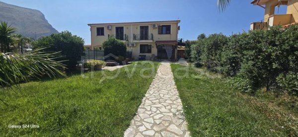 casa indipendente in vendita a Carini