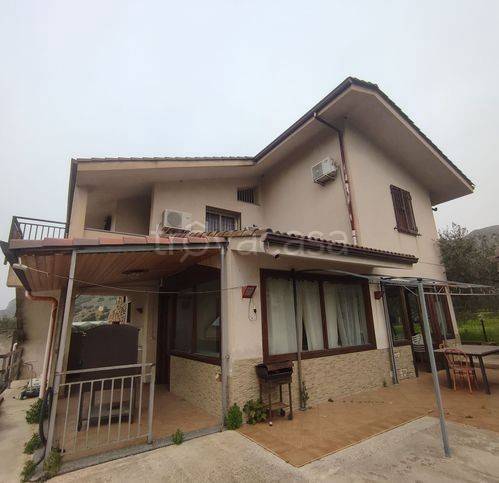 casa indipendente in vendita a Carini