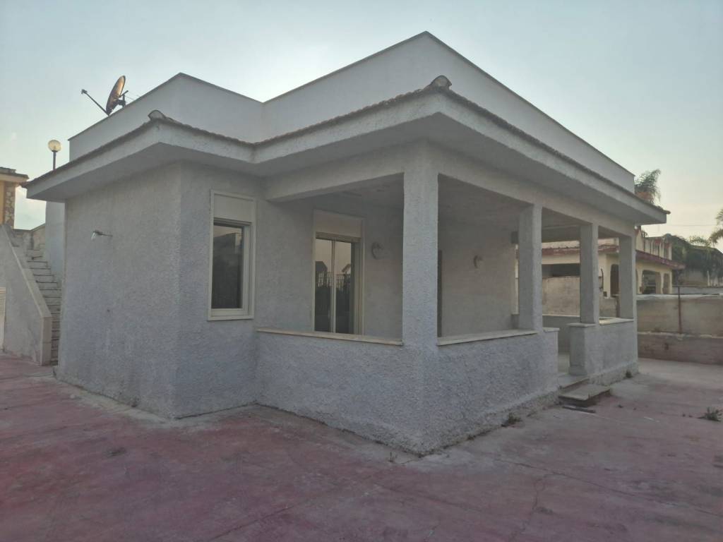 casa indipendente in vendita a Carini