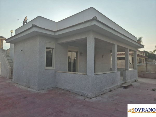 casa indipendente in vendita a Carini