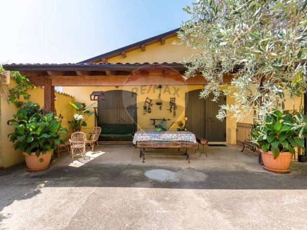 casa indipendente in vendita a Carini