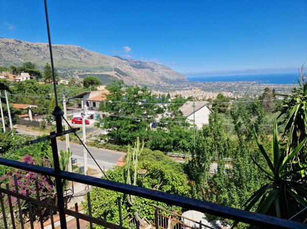 casa indipendente in vendita a Carini