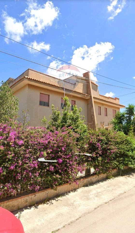 appartamento in vendita a Carini in zona Villagrazia di Carini