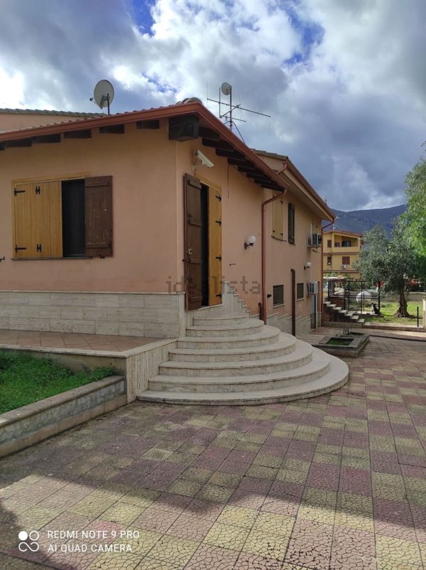 casa indipendente in vendita a Carini