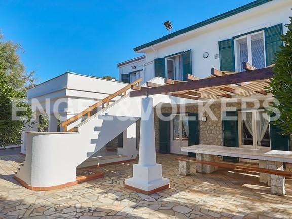 casa indipendente in vendita a Carini