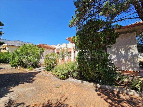 casa indipendente in vendita a Carini