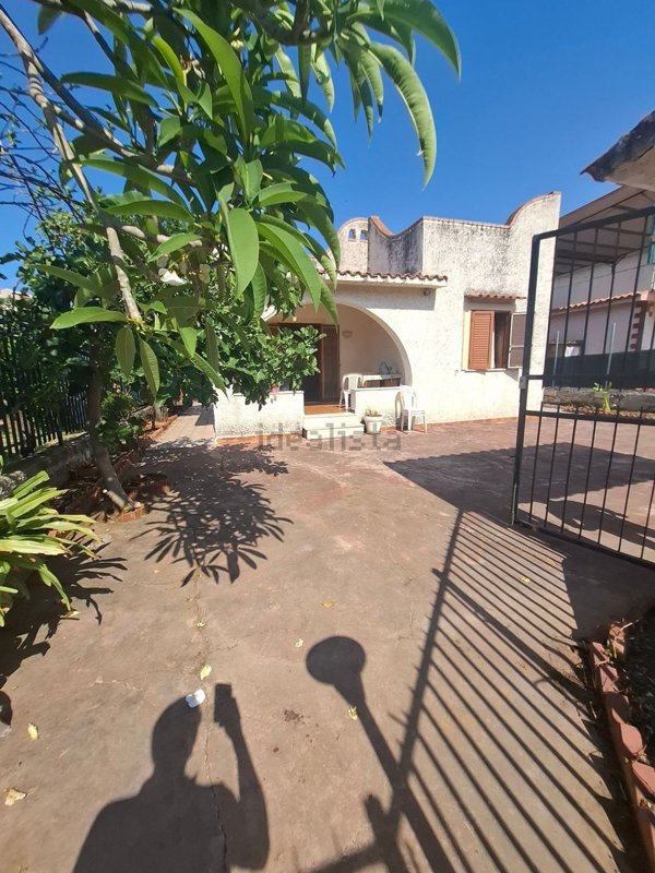 casa indipendente in vendita a Carini in zona Villagrazia di Carini