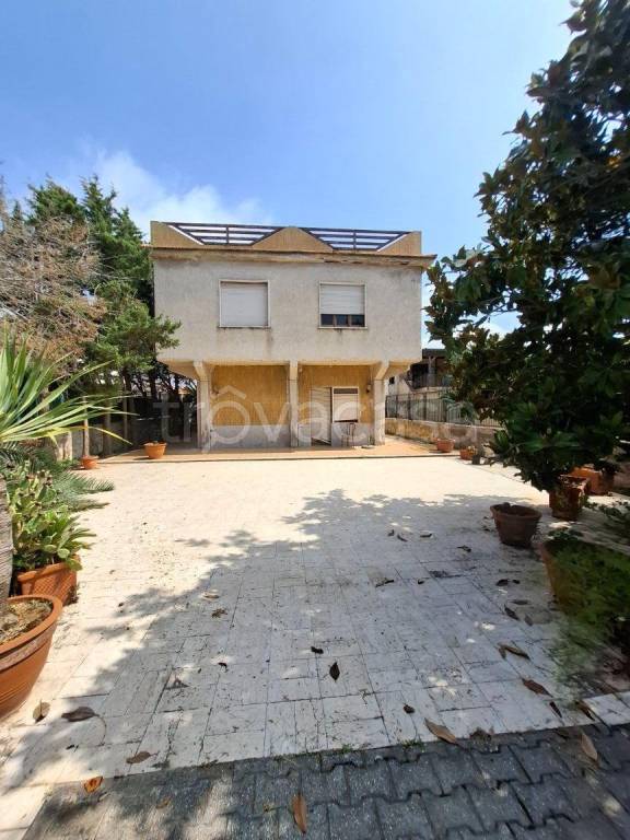 casa indipendente in vendita a Carini