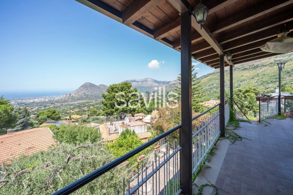 casa indipendente in vendita a Carini