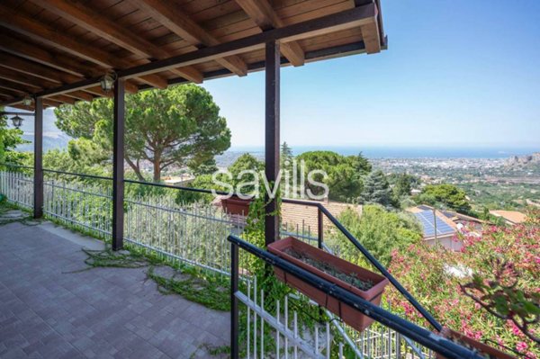 casa indipendente in vendita a Carini