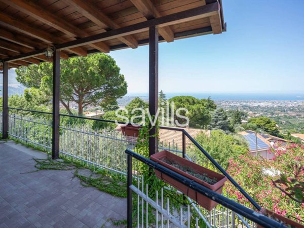 casa indipendente in vendita a Carini