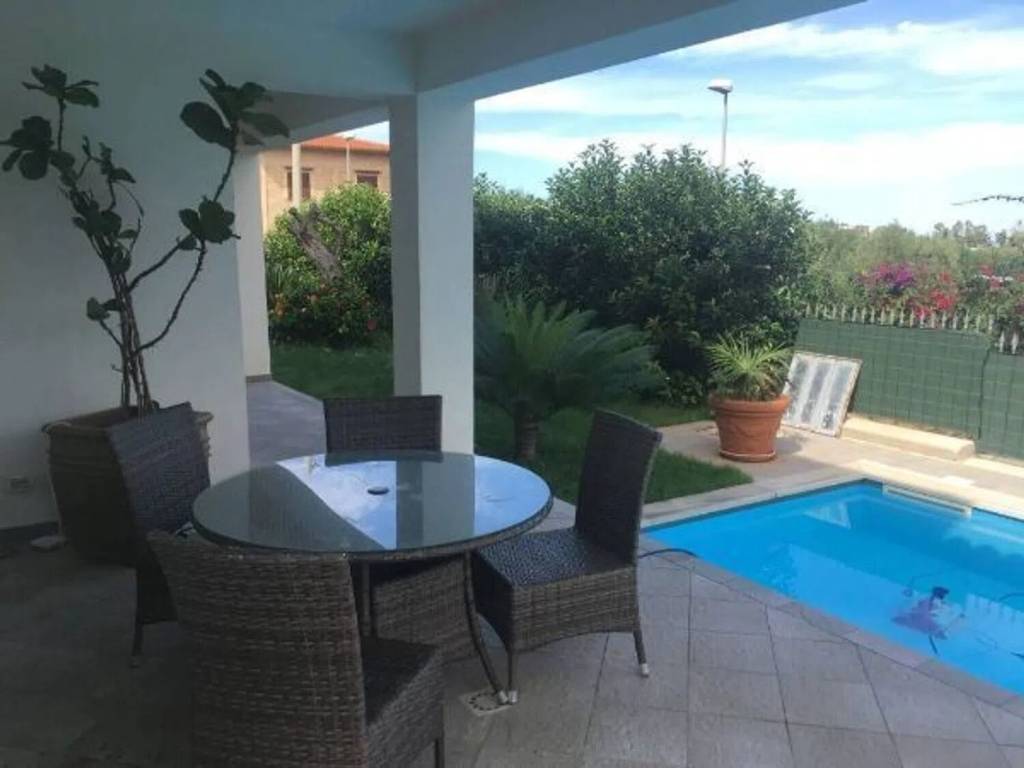 casa indipendente in vendita a Carini in zona Villagrazia di Carini