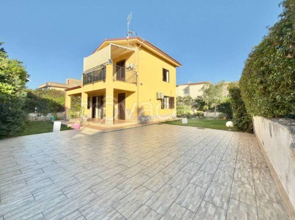 casa indipendente in vendita a Carini