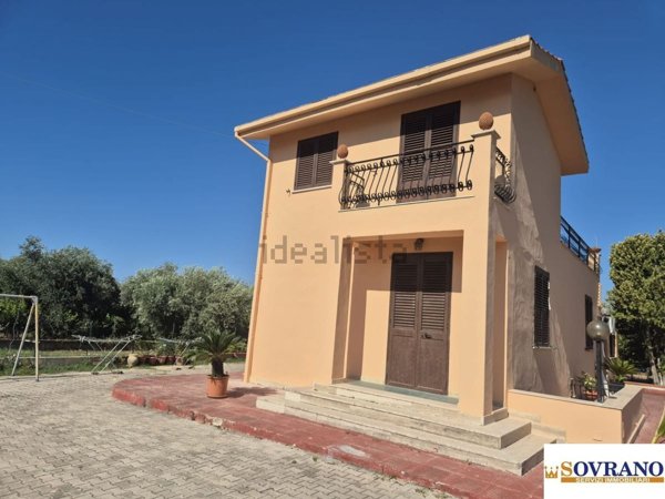 casa indipendente in vendita a Carini in zona Villagrazia di Carini