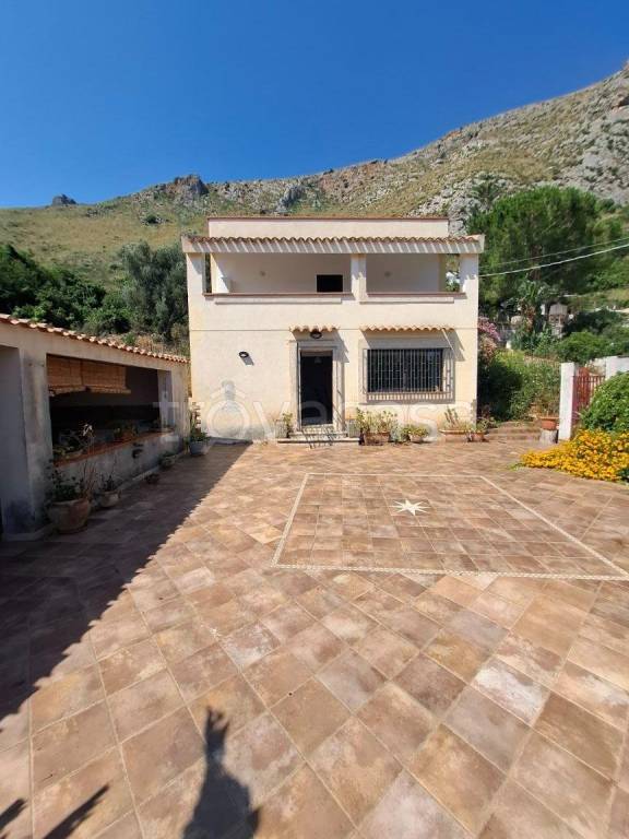 casa indipendente in vendita a Carini in zona Villagrazia di Carini