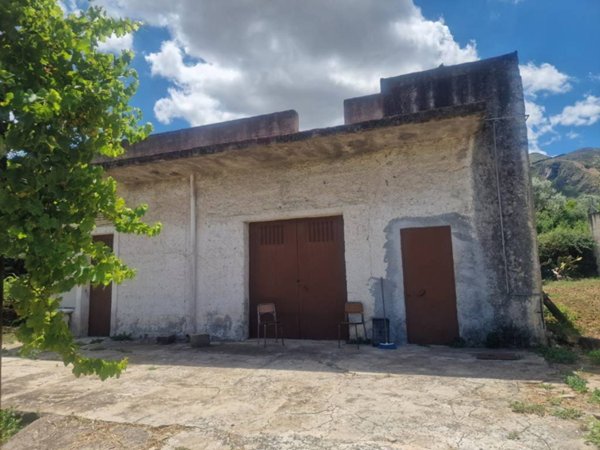 casa indipendente in vendita a Carini